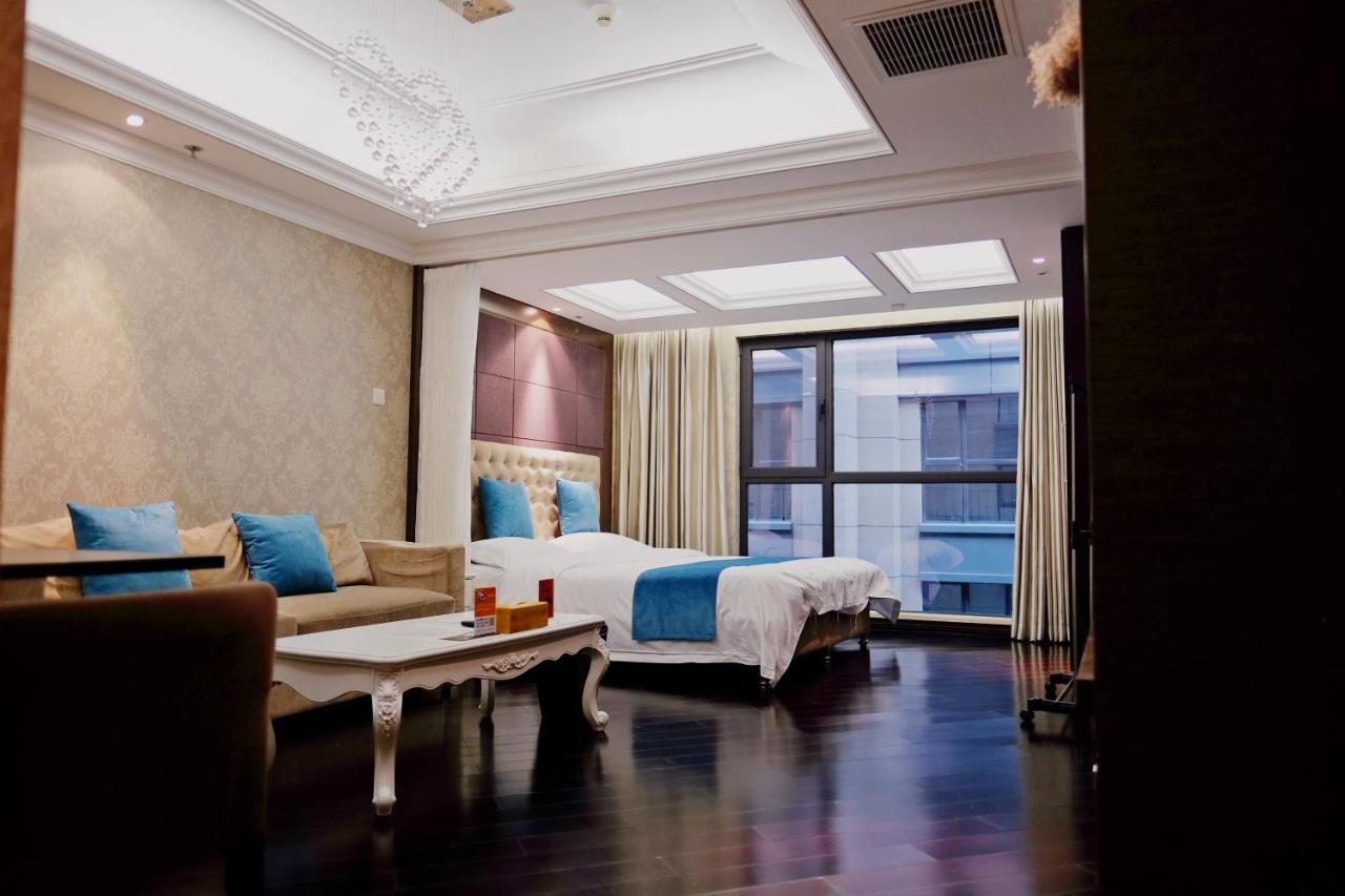 Ring Service 798 Art Zone Apartment