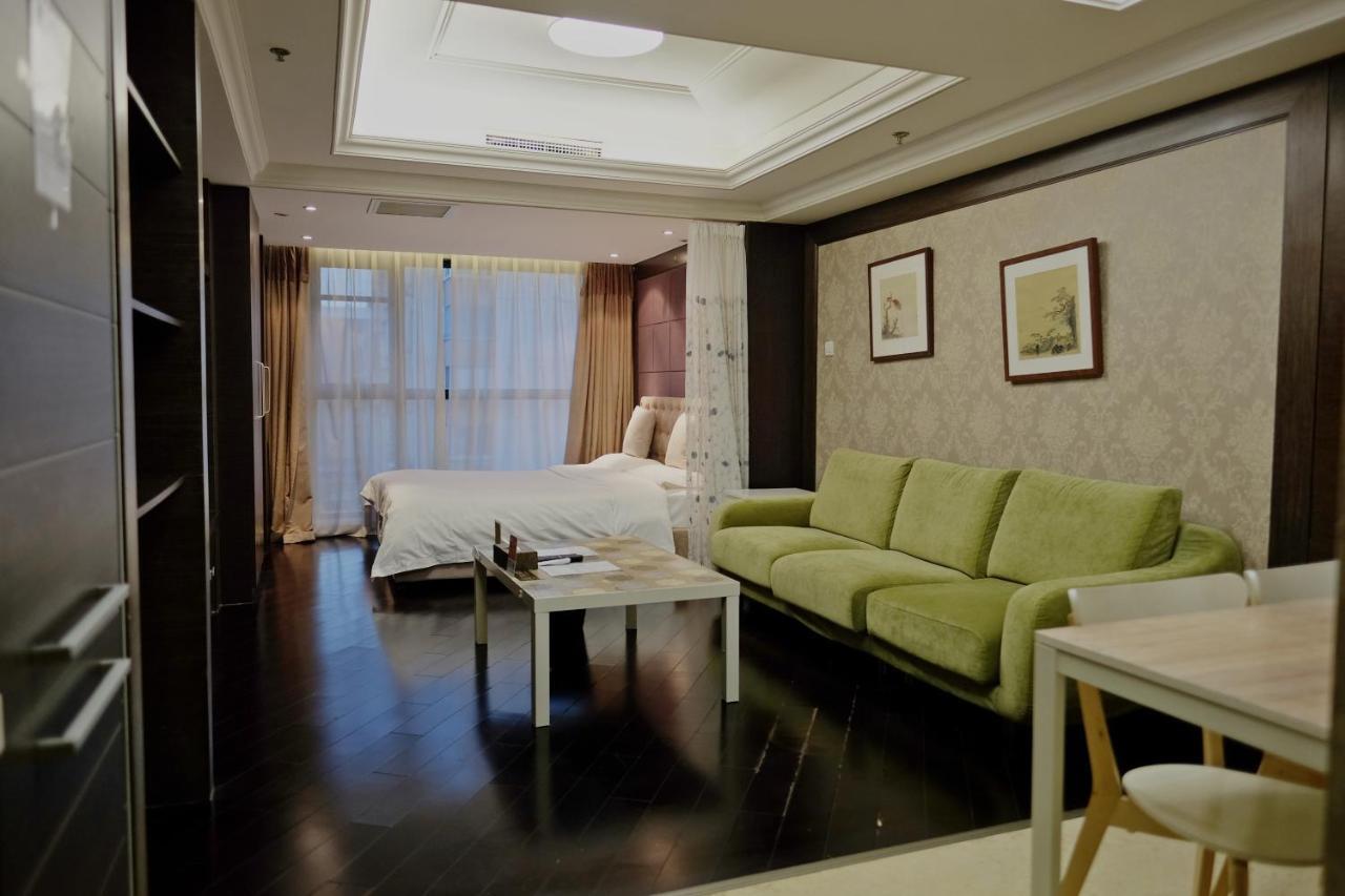 Ring Service 798 Art Zone Apartment *